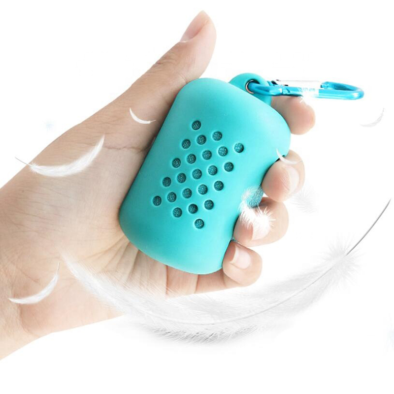 Portable Microfiber Cooling Towel With Silicone Case