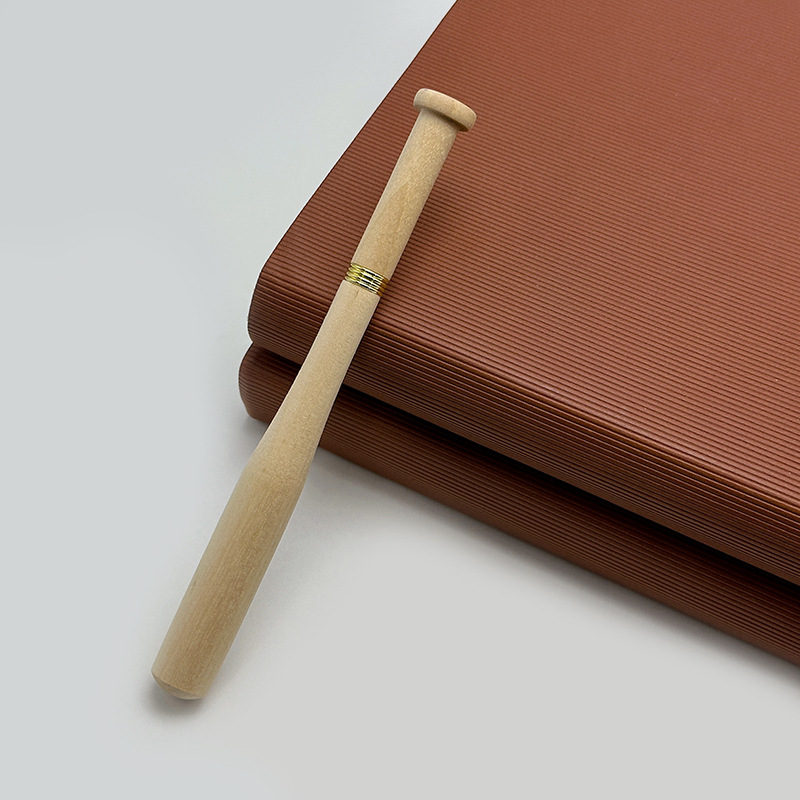 5.5 Inch Mini Baseball Bat-shaped Pen With Smooth Writing Performance