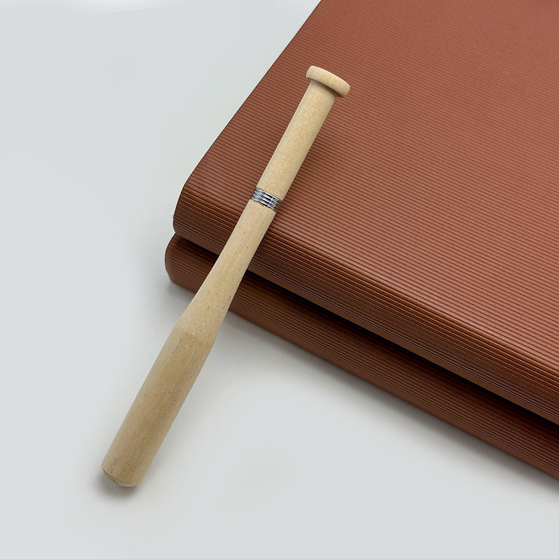 5.5 Inch Mini Baseball Bat-shaped Pen With Smooth Writing Performance