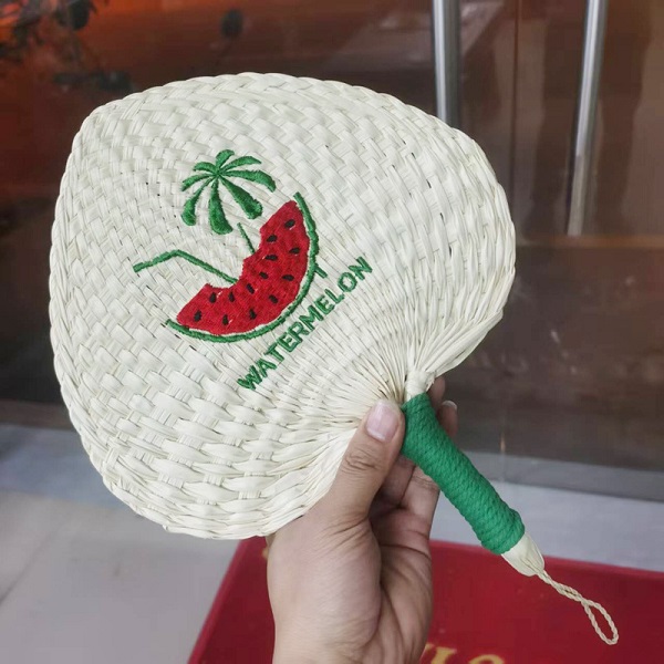 Heart Shape Mini Handmade Eco-friendly Straw Fan, Size: 8.3