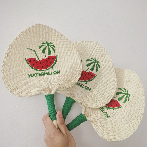 Heart Shape Mini Handmade Eco-friendly Straw Fan, Size: 8.3
