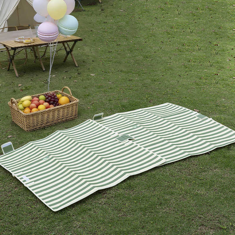 Custom 2-in-1 Foldable Insulated Picnic Bag Waterproof Outdoor Picnic Mat with Carry Handle for Camping, Family Trips, Promotional